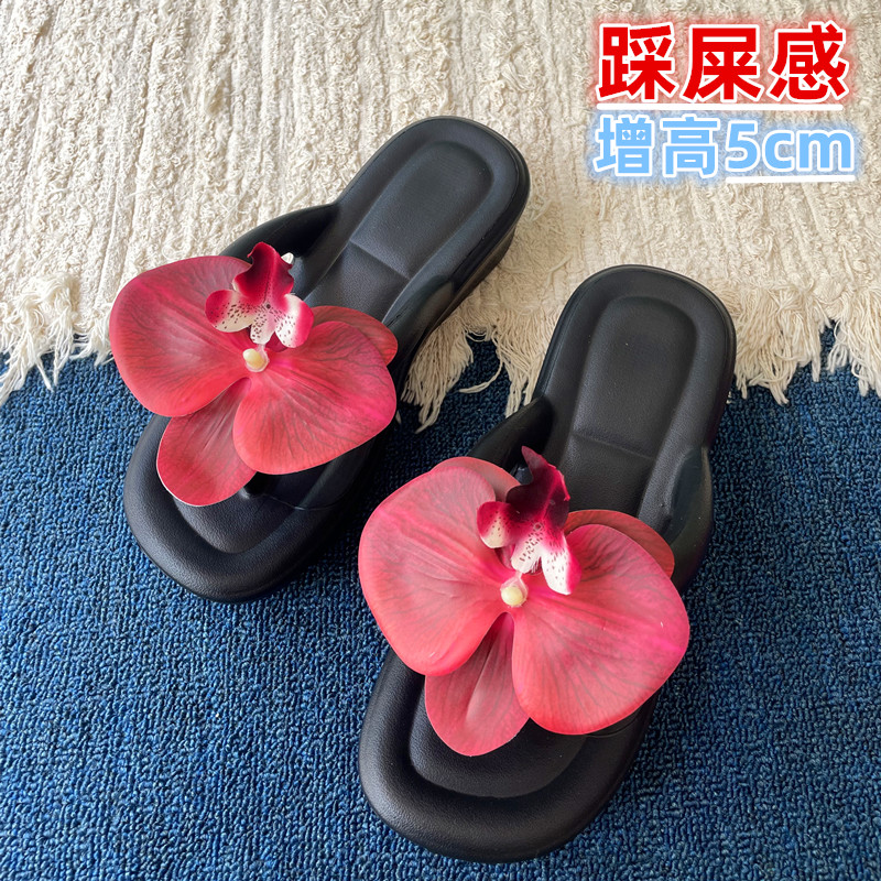 花花人字拖坡跟夹趾凉拖女夏外穿松糕厚底高跟蝴蝶兰沙滩海边拖鞋