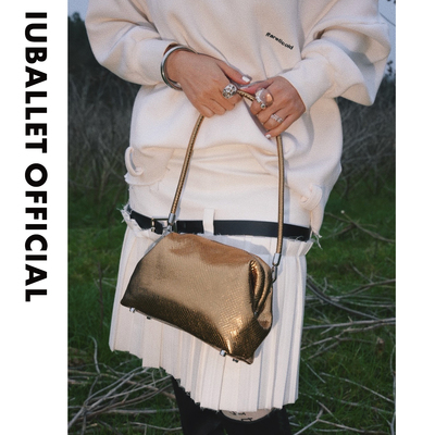 IUBALLET 贝铃 2026新品金色小方包女单肩斜挎包高级感腋下包