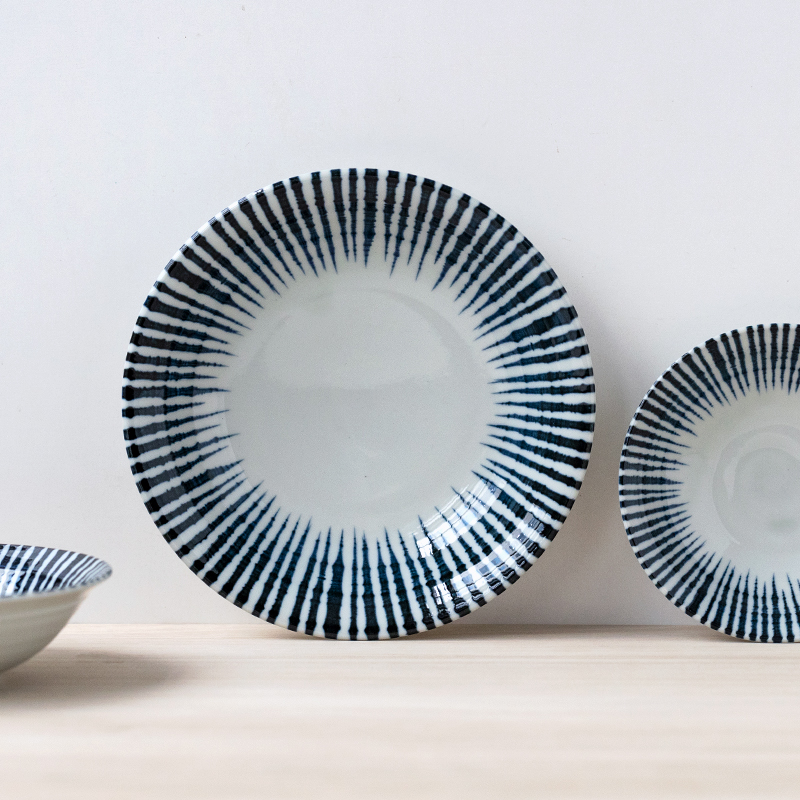 日本进口美浓烧釉下彩千段十草深盘浅钵日式蓝条纹浅口碗家用汤盘