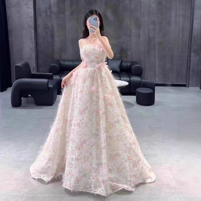 粉色晚礼服女2026新款高级感订婚宴会气质主持高端轻奢小众连衣裙