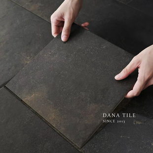 复古黑色仿古砖仿莱姆石瓷砖厨房卫生间阳台庭院地砖民宿古堡砖