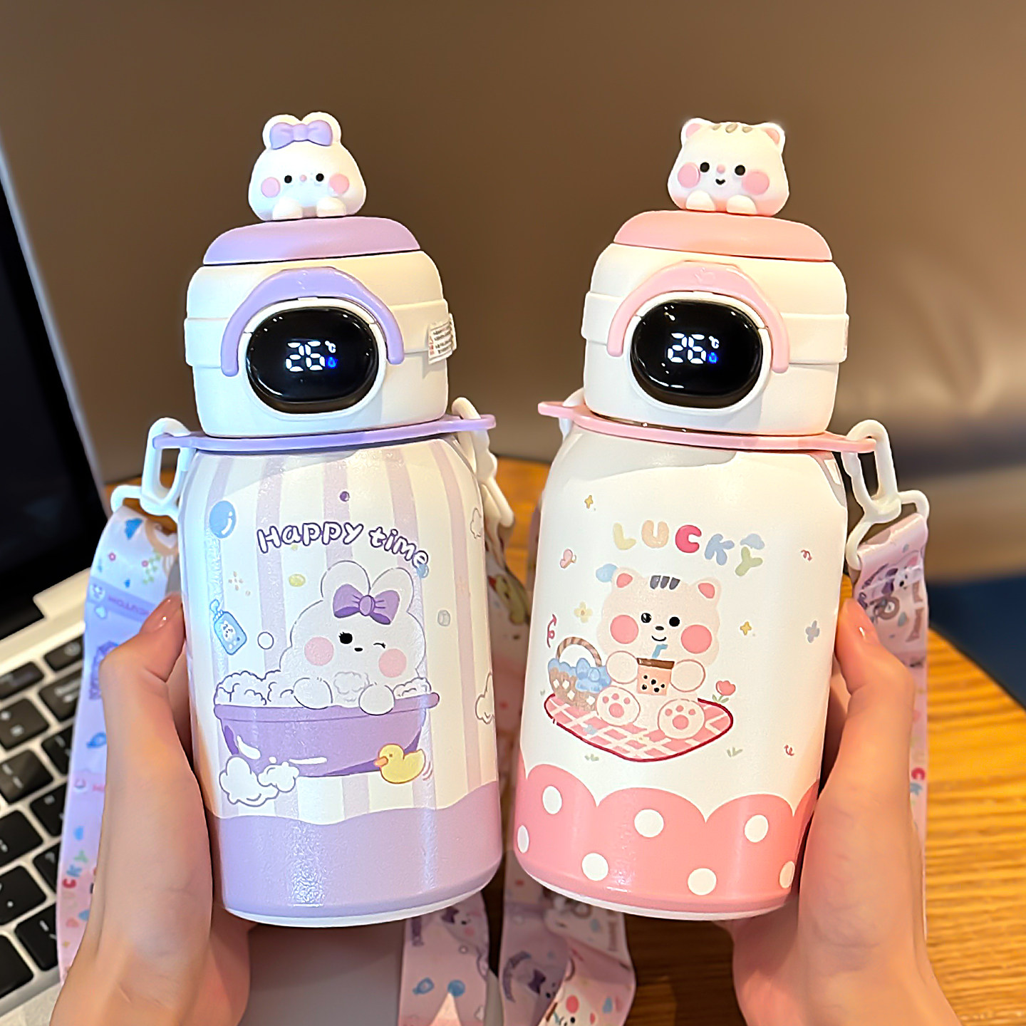 儿童吸管保温杯带温度显示斜挎食品级316男女孩上学专用大好水壶