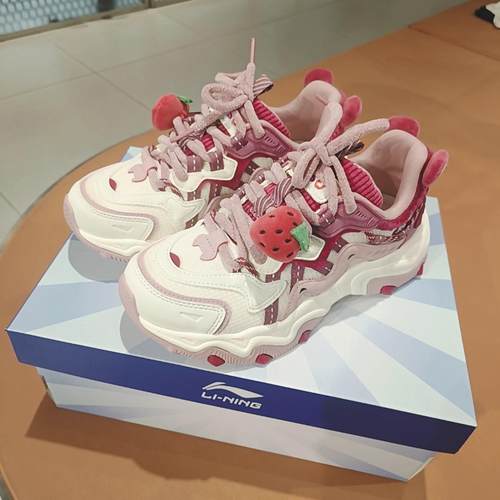 李宁2024秋冬姜饼人平底猫爪鞋老爹鞋可爱风草莓熊联名鞋子耐磨