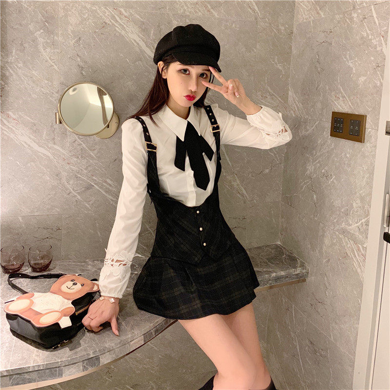 时尚套装裙子两件套女2023春季港味复古娃娃领衬衫格子背带裙时尚
