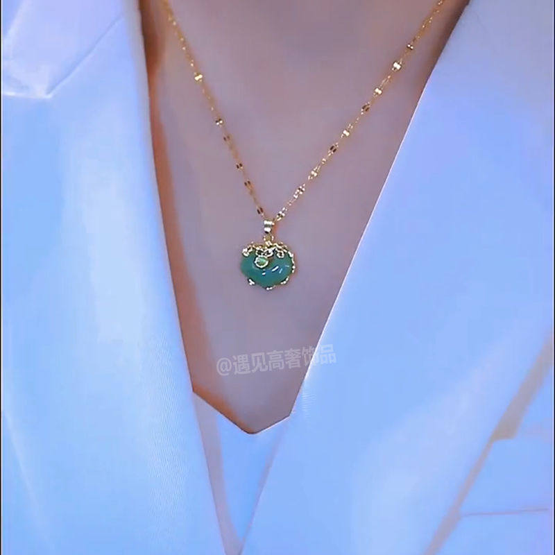 防过敏项链女不掉色永久微镶玉石福袋吊坠轻奢小众高级钛钢锁骨链