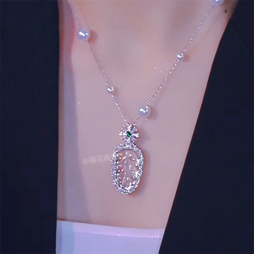 新中式冰透玉髓金枝玉叶项链女