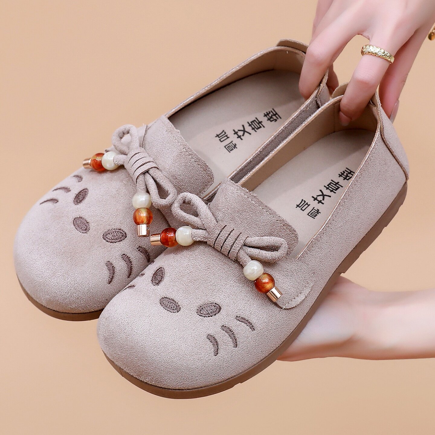 2026春季新款老北京布鞋女舒适透气软底防滑豆豆鞋一脚蹬懒人单鞋