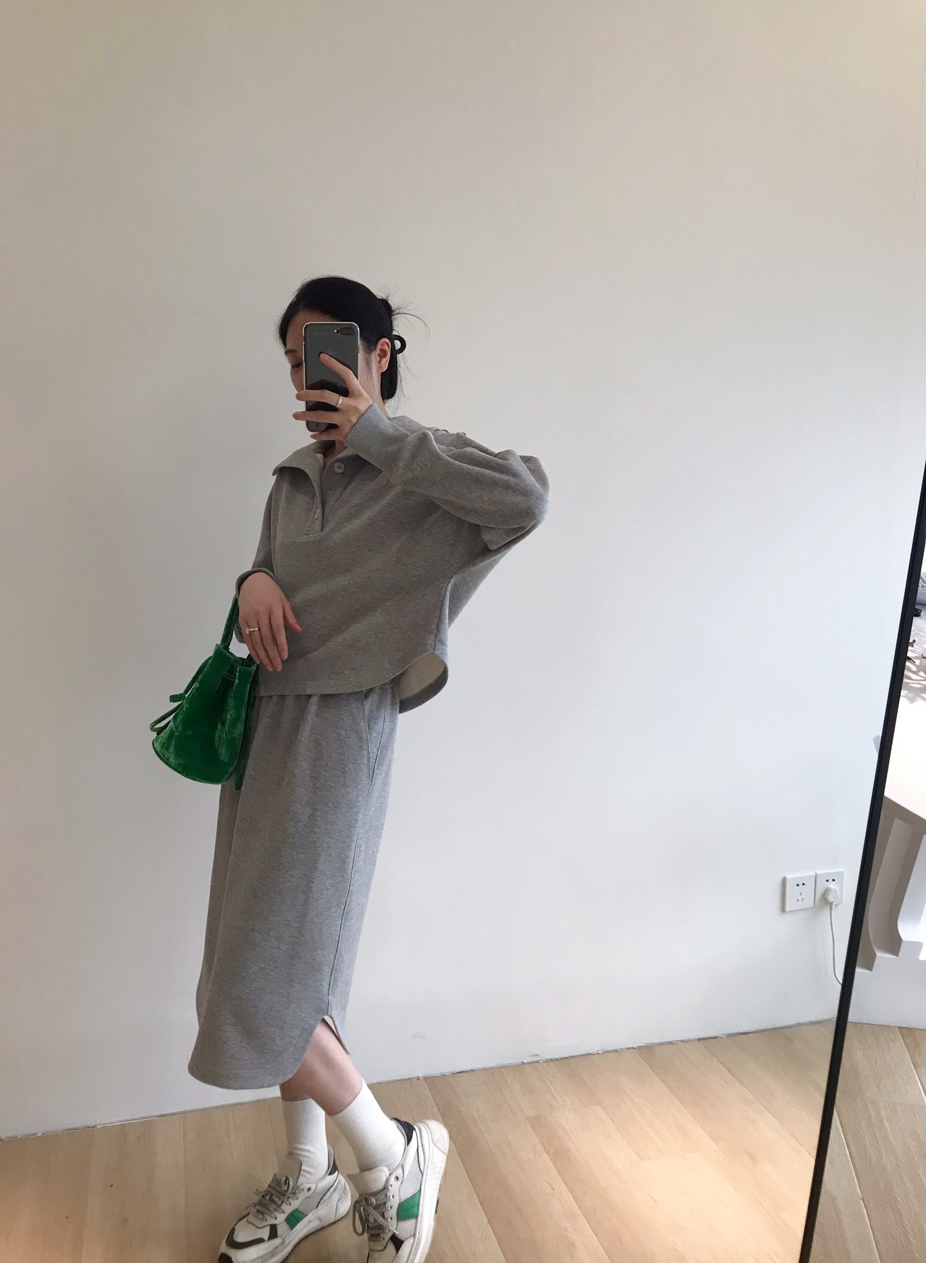 lesionchan  bling bling 翻领卫衣  半裙  裤子 系列款 卫衣