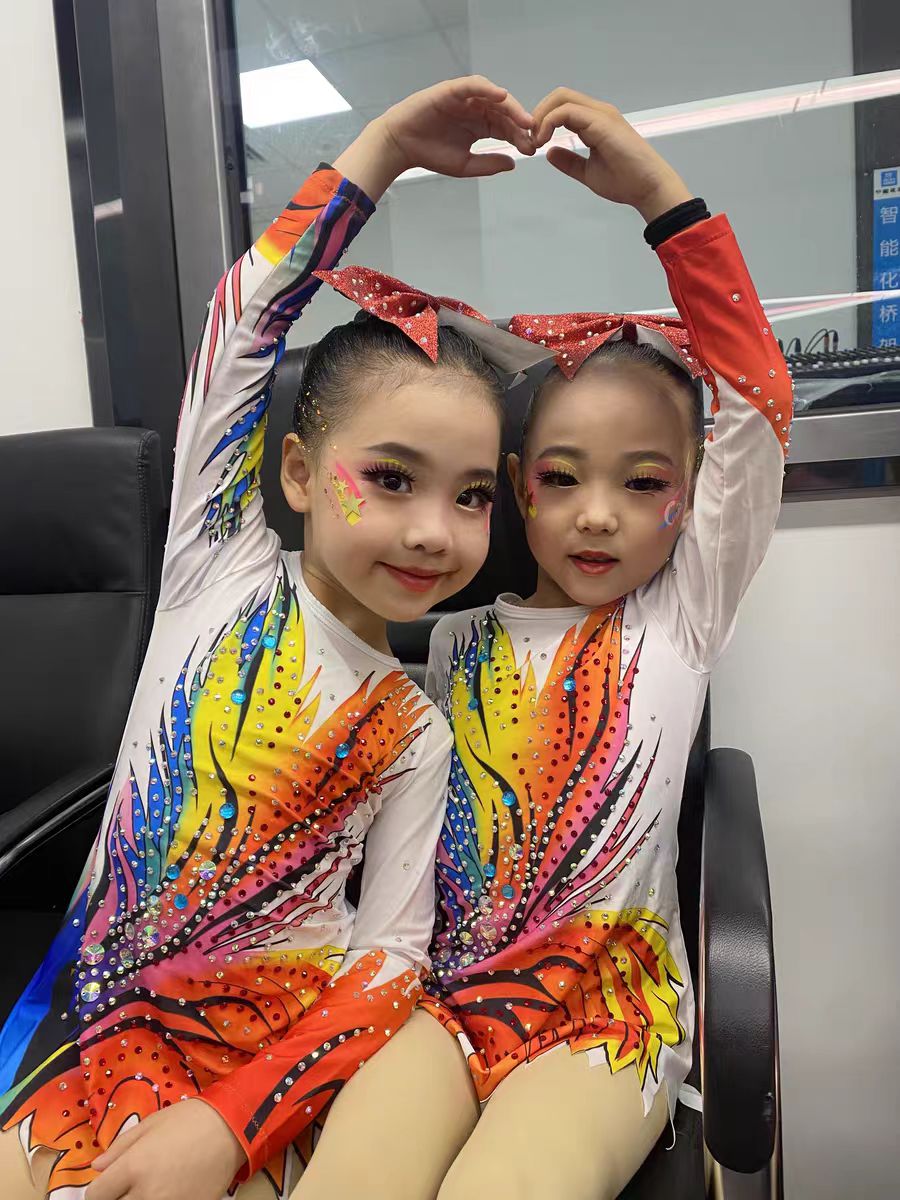 儿童花球拉拉队服专业啦啦操比赛表演服装小学生艺术健美操演出服
