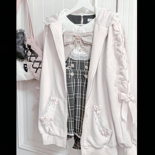 甜美少女兔耳蕾丝连帽卫衣