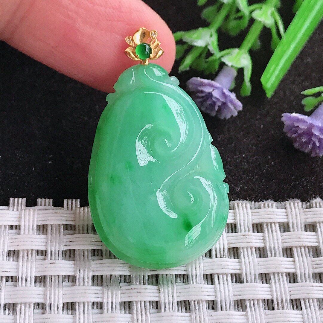 A货翡翠30/21/5.7老坑18k金镶嵌冰润起胶满绿阳绿如意吊坠翡翠