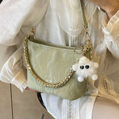 小众超火高级感单肩斜挎水桶包 夏天时尚 今年流行包包女式 2026新款