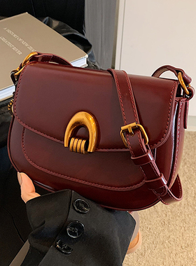 今年流行包包女式2025新款斜挎包高级感复古百搭单肩包爆款马鞍包