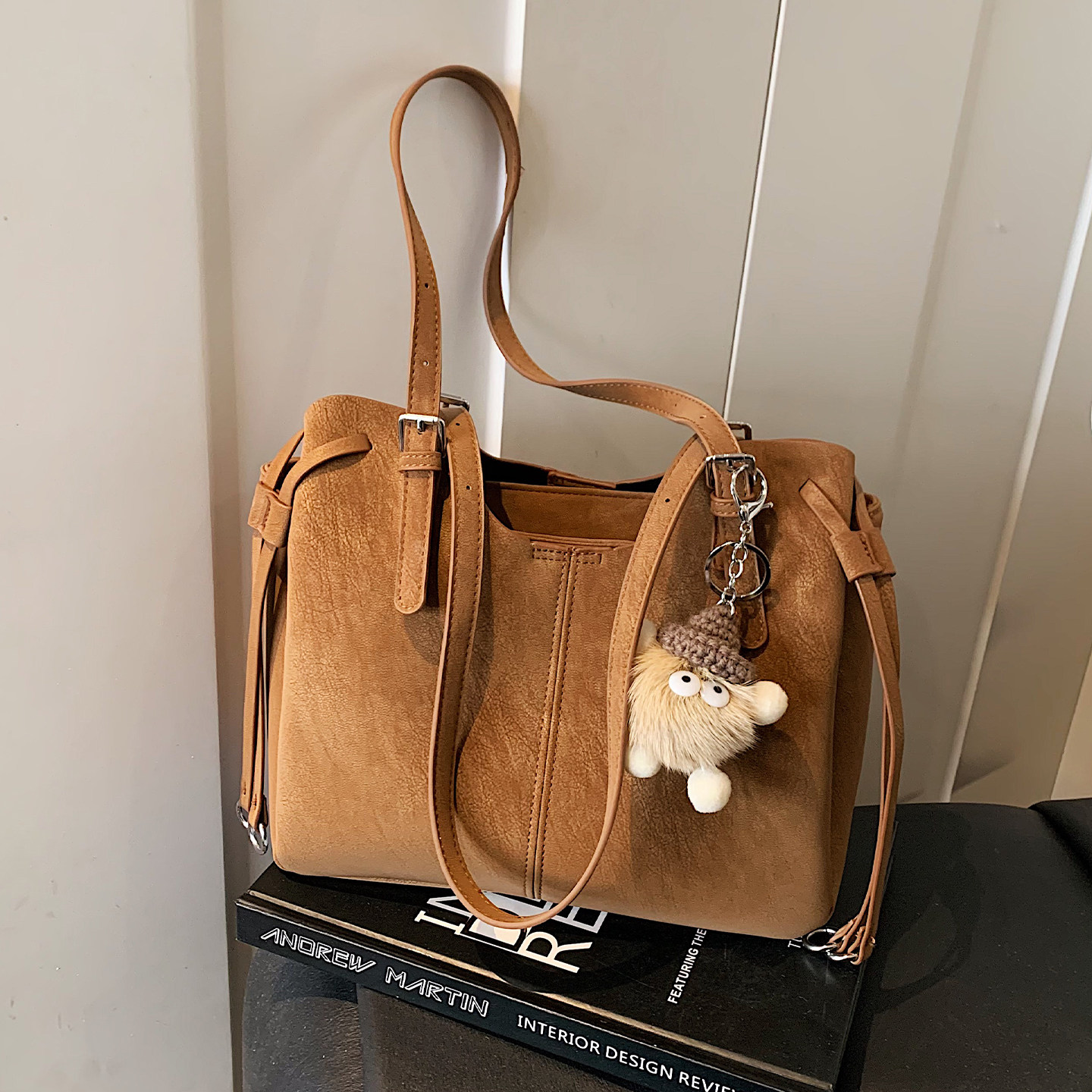 小众百搭复古毛球大容量单肩包包