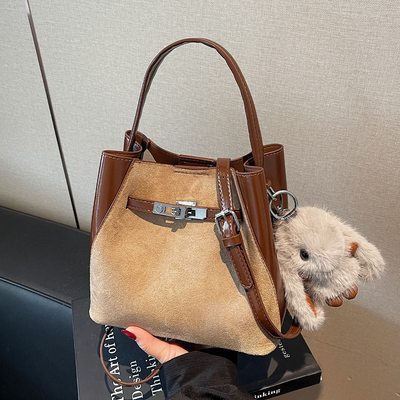 2025新款小众百搭麂皮水桶包