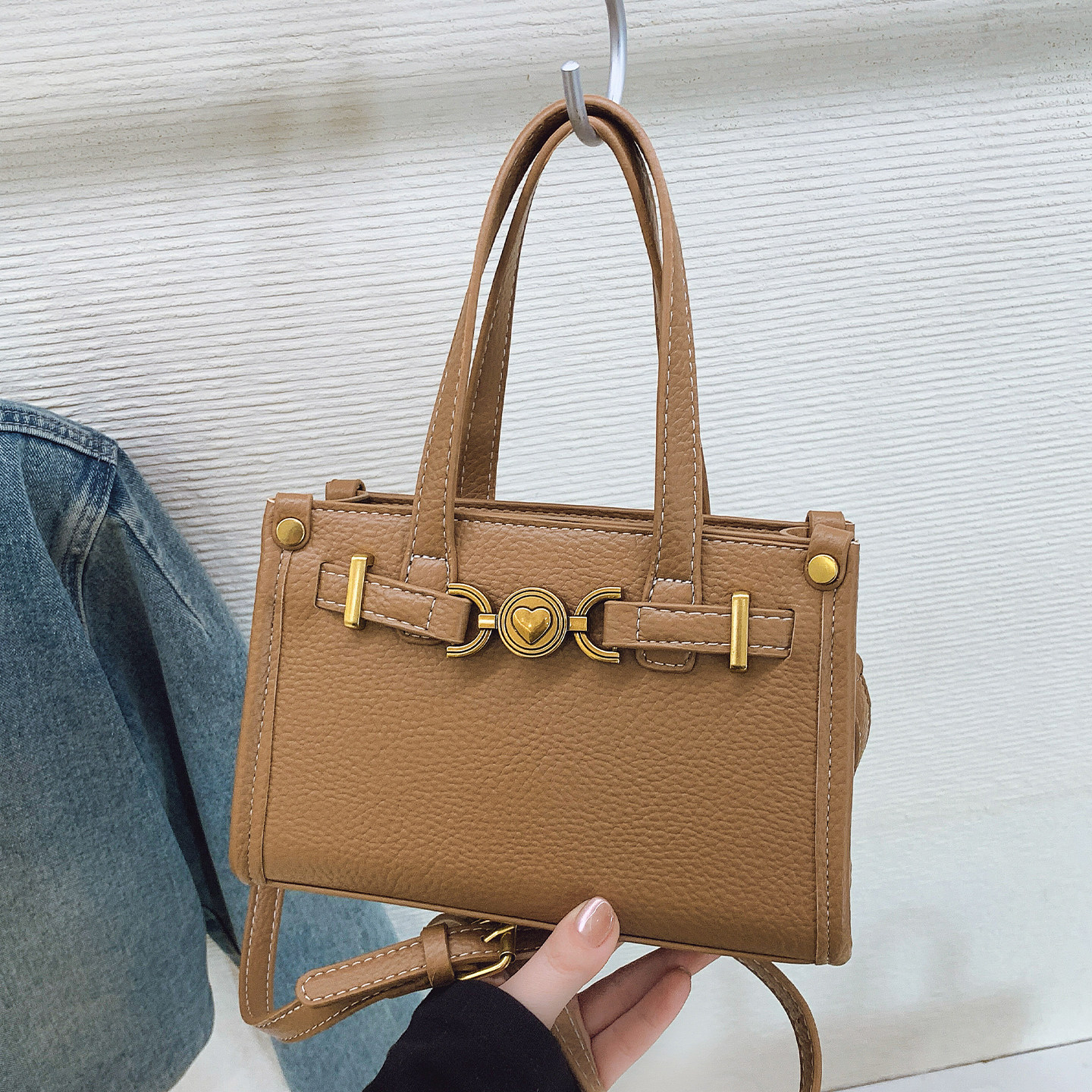 2025新款轻奢百搭小众手提斜挎包