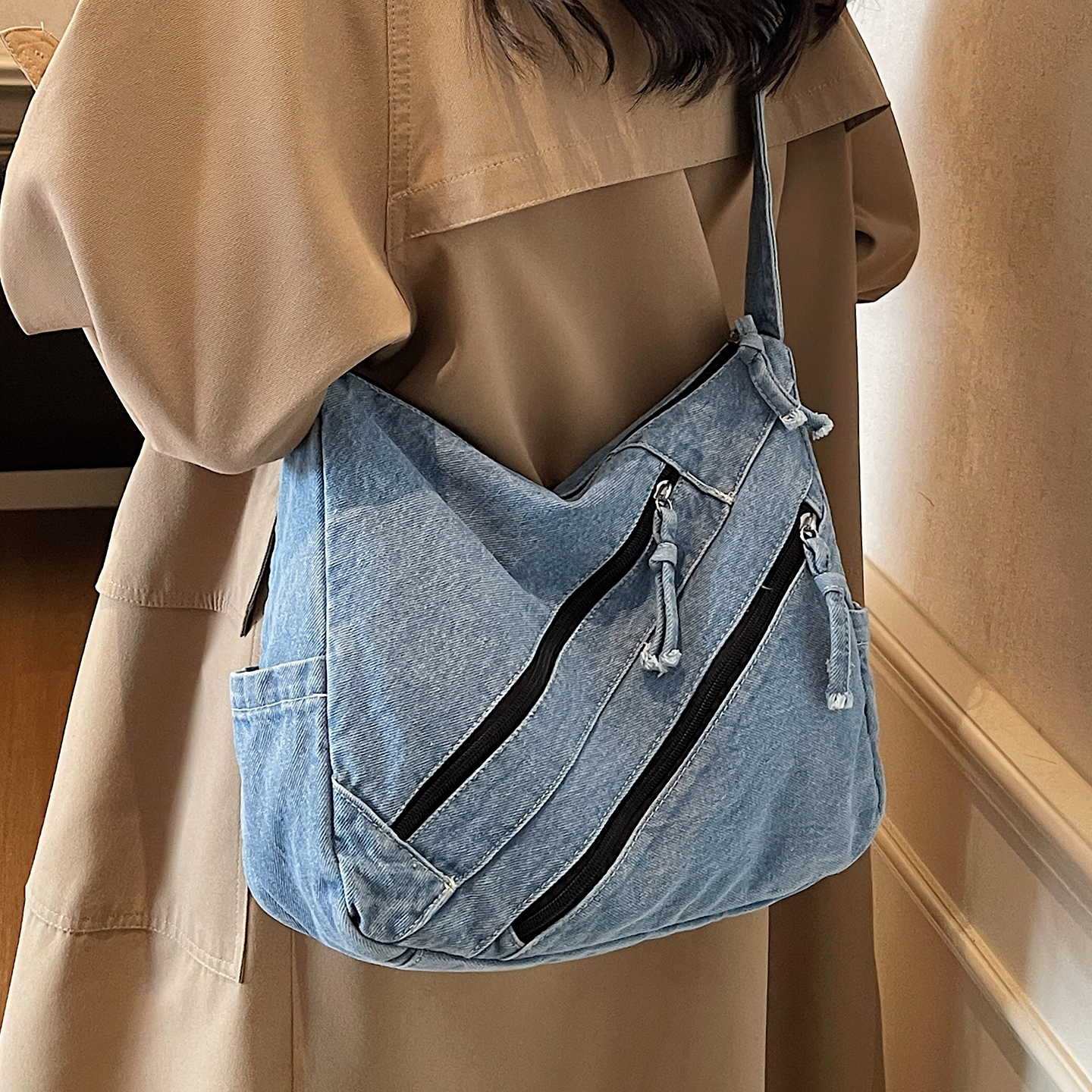 牛仔布包包女式2025新款大学生上课单肩包大容量通勤托特包斜挎包