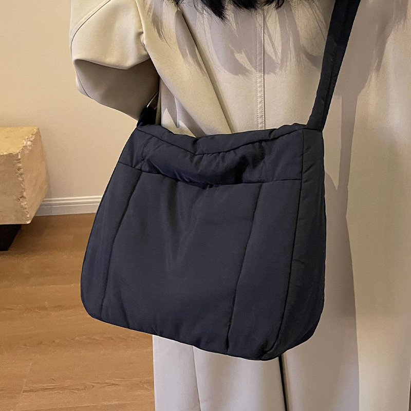 潮流时尚洋气手提斜挎休闲水桶包