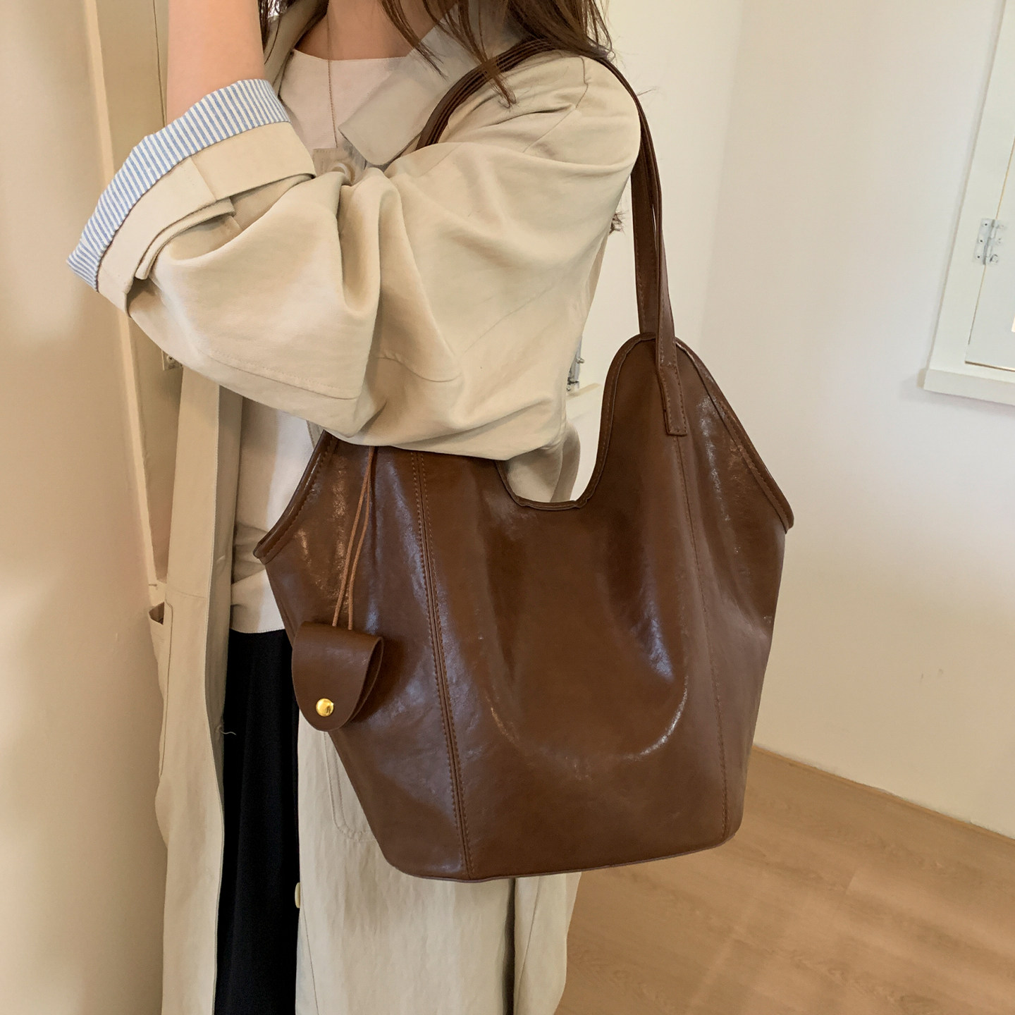 2025新款小众百搭复古单肩腋下包