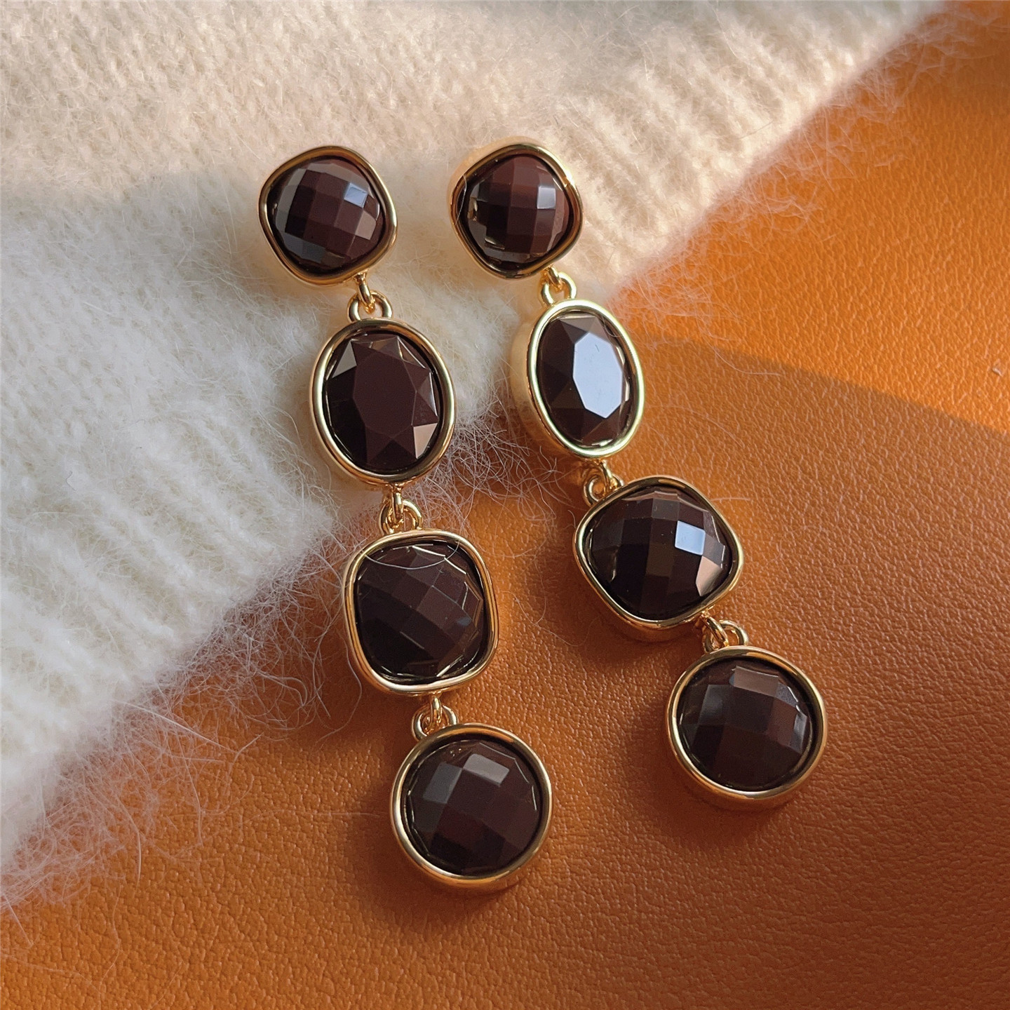 法式气质时尚百搭通勤精致复古巧克力锆石耳坠小众设计感耳环耳饰,饰品/流行首饰/时尚饰品新,耳环,淘宝优惠券,粉丝福利购,淘宝优惠卷
