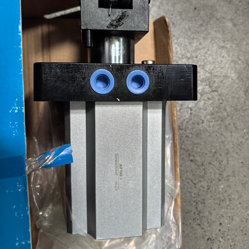 售前询价亚德客气缸TWH63X30SKF双轴气缸气动元件