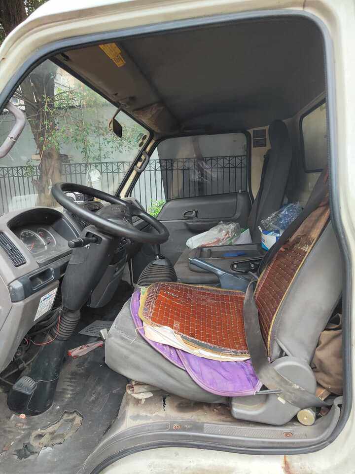 3月21日佛山市粤EE039Q，车辆品牌为江铃江特牌货车一辆网络拍卖公告