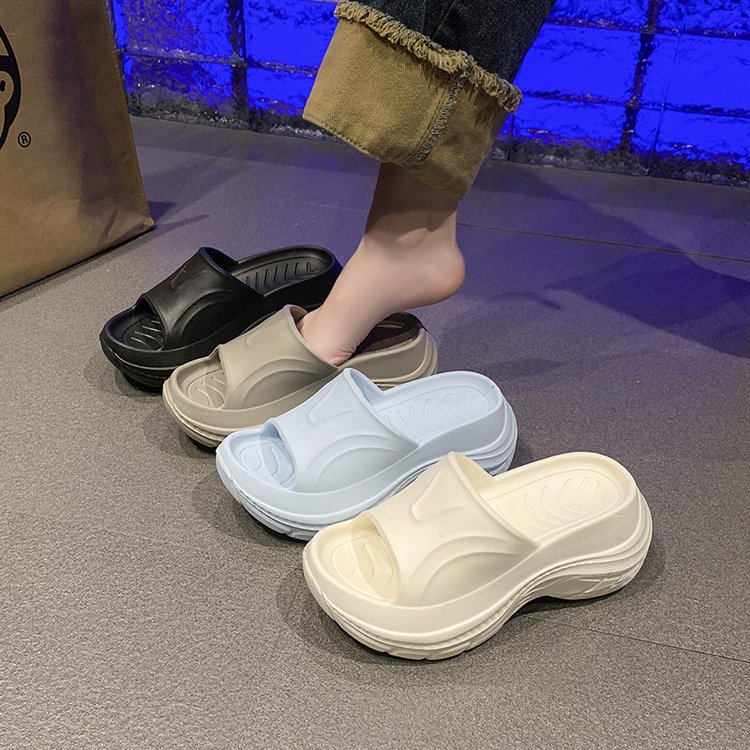 时尚厚底增高百搭一字凉拖