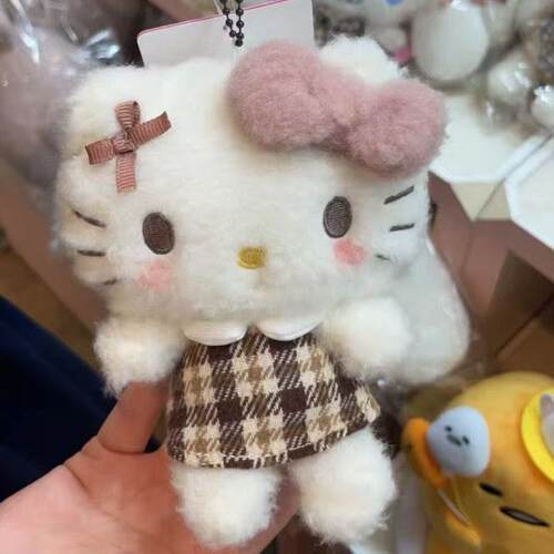 格子裙哈喽kt包包挂件hellokitty书包背包小饰品系列礼物公仔黑皮