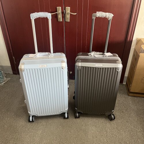 汉立通铝合金静音万向轮登机箱