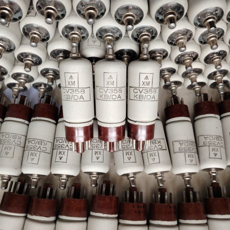 全新NOS同批同年份原盒 英国大盾CV358/EF37/CV1053/EF39电子管