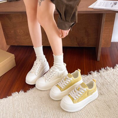 学生运动板鞋百搭真皮软底女鞋