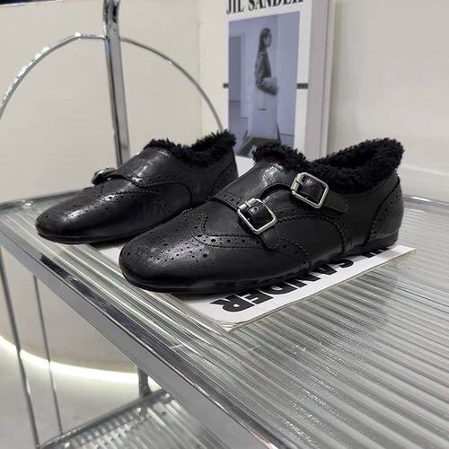 布洛克风小皮鞋女复古加绒皮带扣雕花冬季新款保暖软底休闲乐福鞋