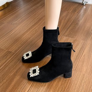 水钻方扣粗跟短靴女百搭显瘦中跟靴子黑色绒面弹力靴瘦瘦靴马丁靴