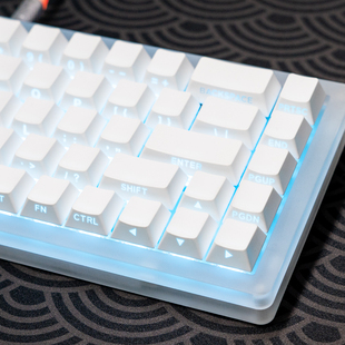 纯白侧刻透光键帽纯黑原厂高度PBT材质适配磁轴61