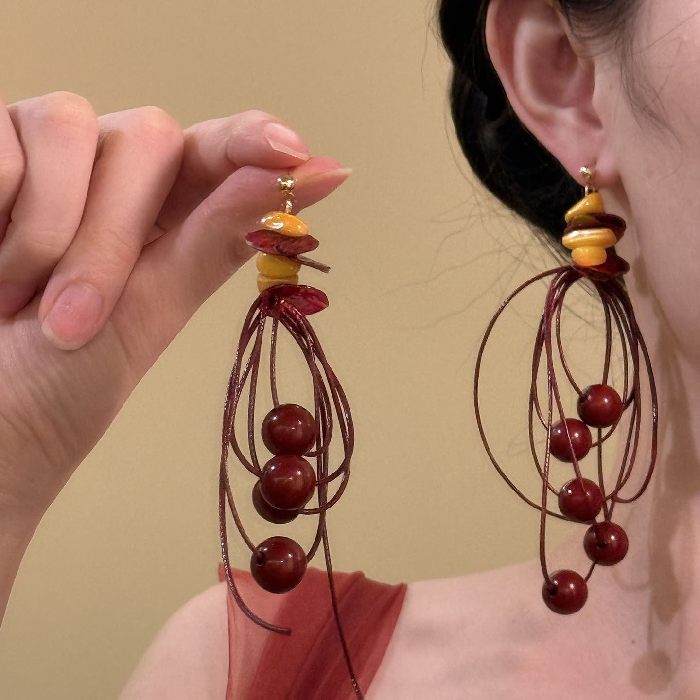 红豆相思~秋冬复古安可拉红色串珠耳钉女设计感流苏独特耳饰耳夹,饰品/流行首饰/时尚饰品新,耳环,淘宝优惠券,粉丝福利购,淘宝优惠卷