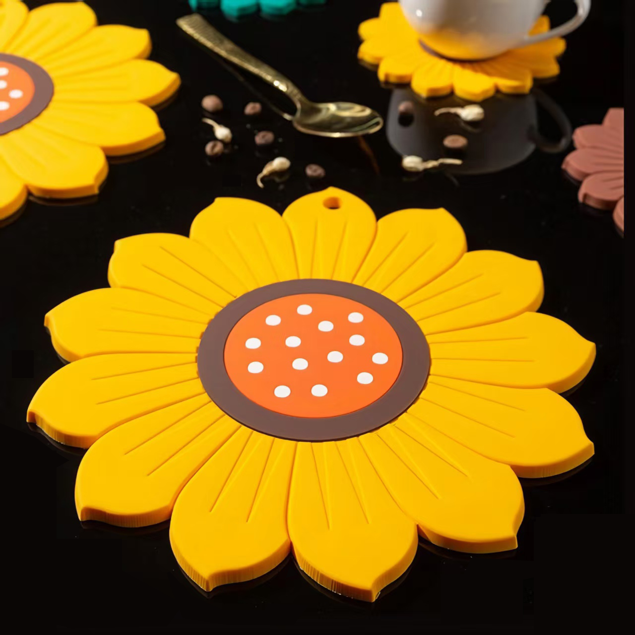 防烫防滑加大硅胶餐桌隔热餐垫