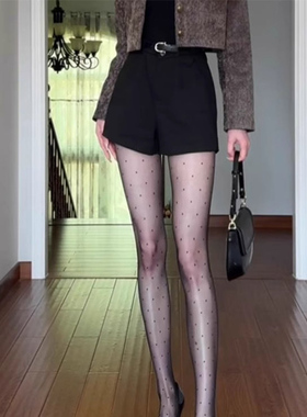 波点黑丝才是天花板吧！搭配裙子真的绝了！韩系气质高级感满满！