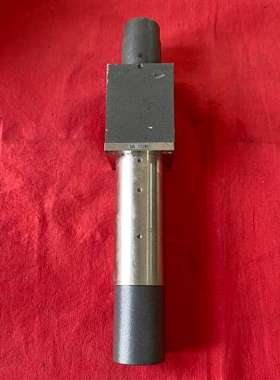 适用IPG激光器光纤，实物如图 SN17288。成色轻使用议价