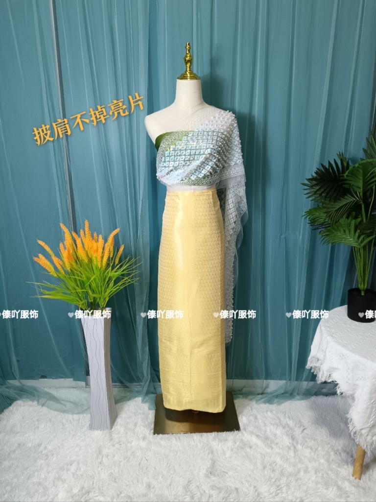 西双版纳夏季傣族民族服装网红同款旅游写真拍照款筒裙三件套