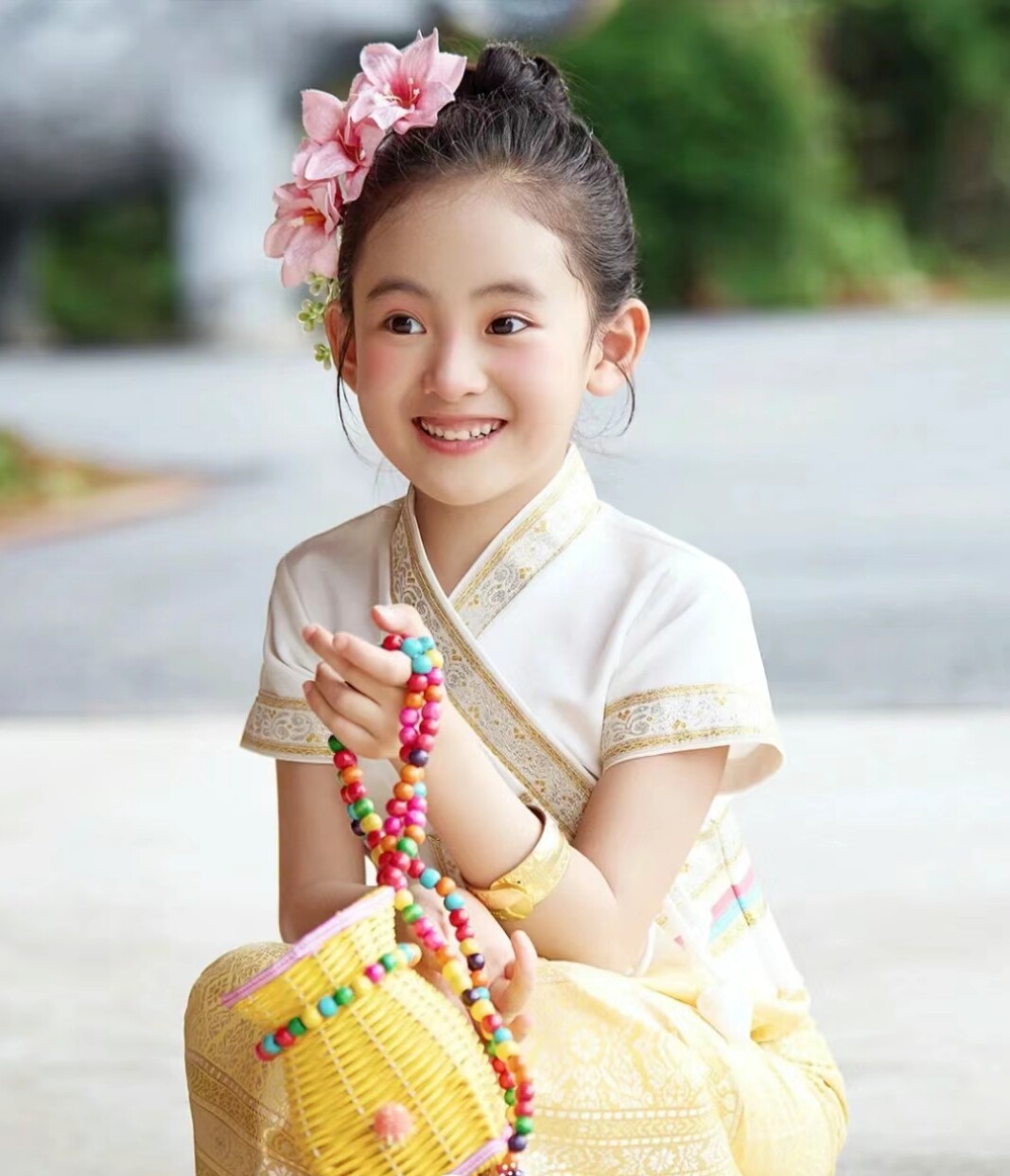 西双版纳傣族手工发梳头花女童新款舞台表演旅游写真六一服饰搭配