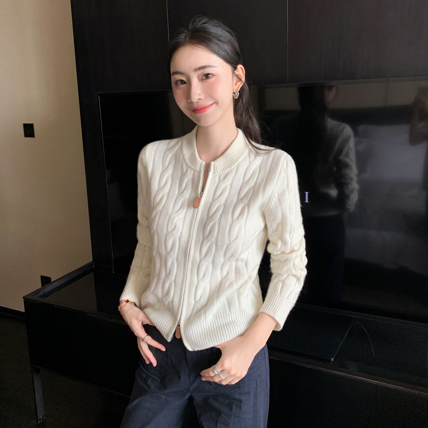 重工绞花山羊绒针织开衫女秋冬圆领双拉链上衣加厚羊毛毛衣女外套