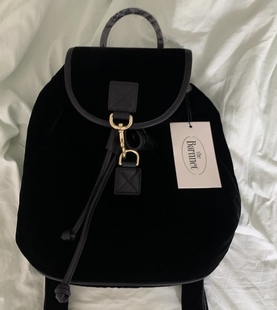 About nice 韩国韩代The barnnet 真丝绒包包黑色双肩包 八奶同款