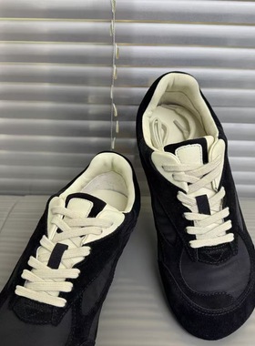 柔软羊猄皮拼透气网布舒适轻巧Orbit Flash运动鞋德训鞋情侣鞋