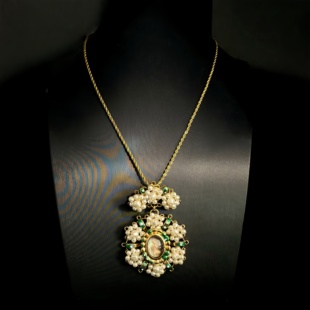 法式复古珍珠编织人像吊坠项链小众设计精致麻花链