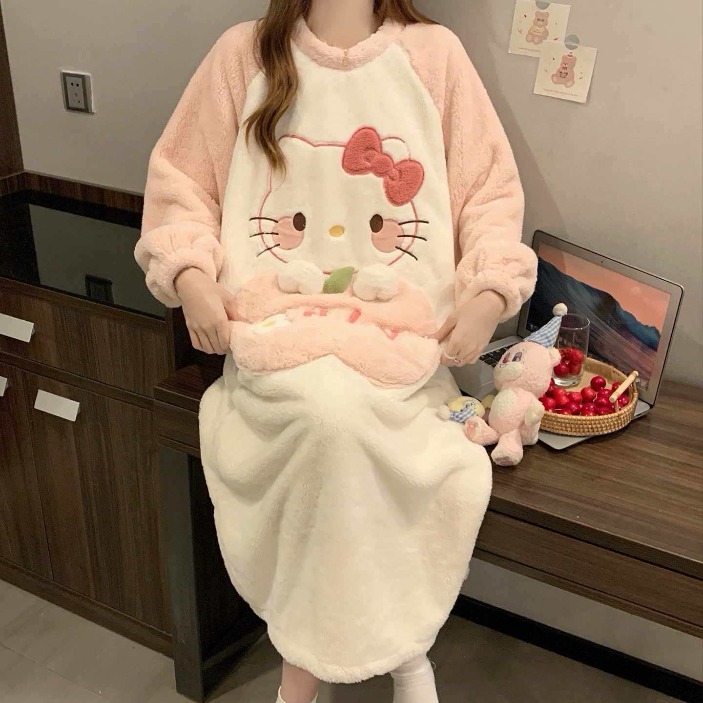 法兰绒睡裙女秋冬季保暖网红卡通