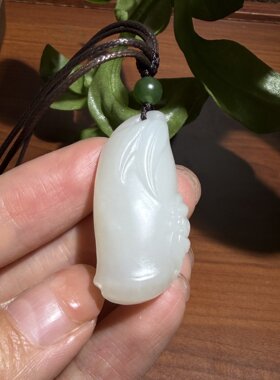 新疆和田羊脂籽料玉兰花苞吊坠挂件玉石雕刻学校A12-23