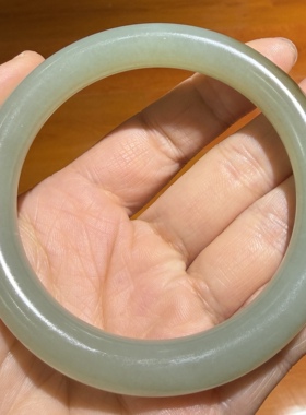 新疆和田沙枣青手镯 宝宝锁平安扣甜甜圈貔貅 玉石雕刻培训学校