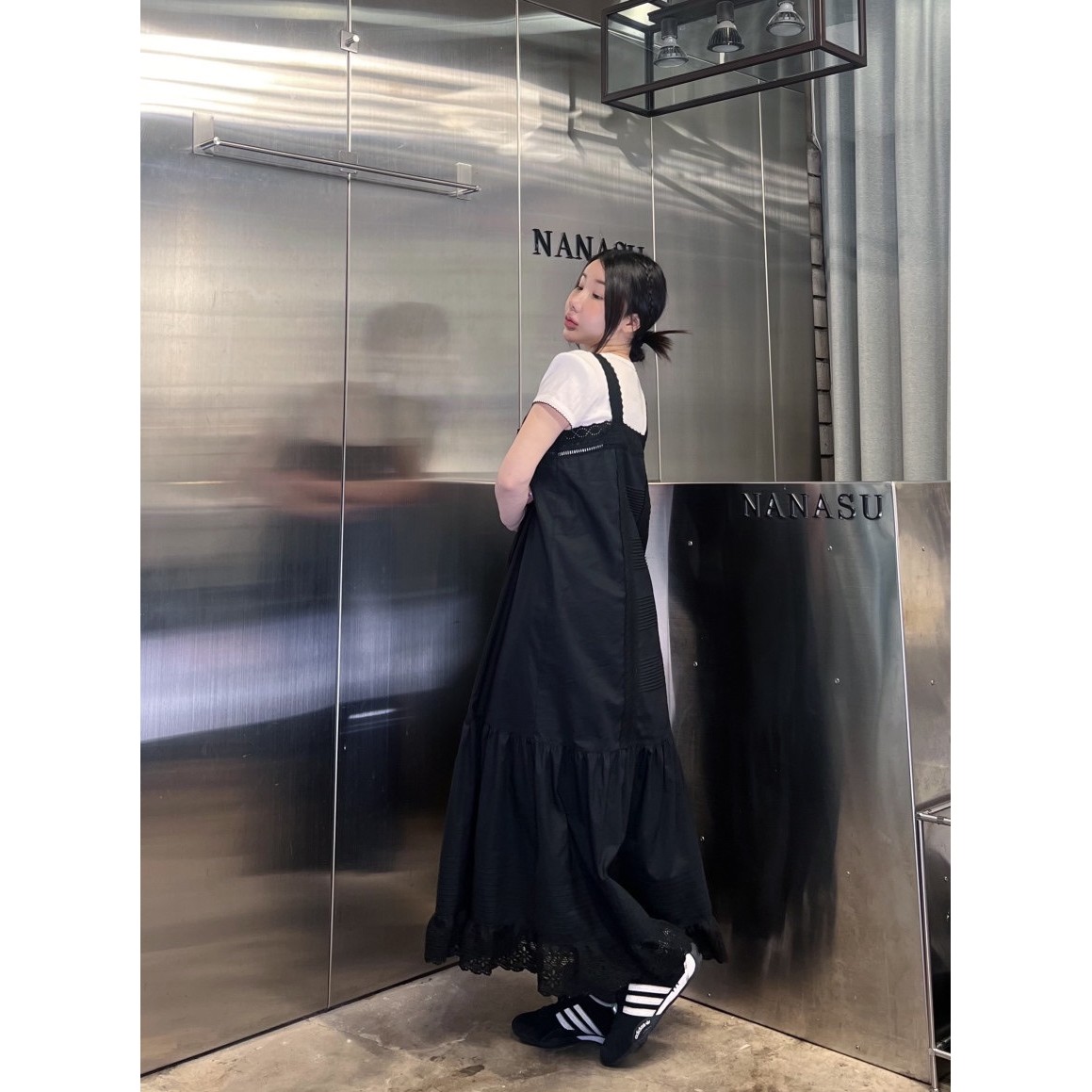 八1104韩国东大门连衣裙热销区4473273直邮别致甜美经典秋冬都市