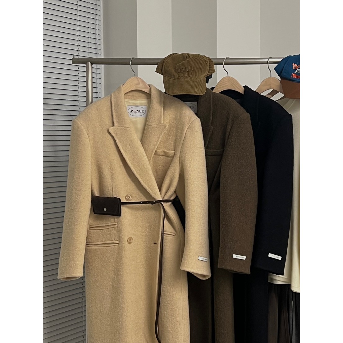 八1203韩国东大门运动瑜伽外套款大衣区4518745精致秋冬时装韩版