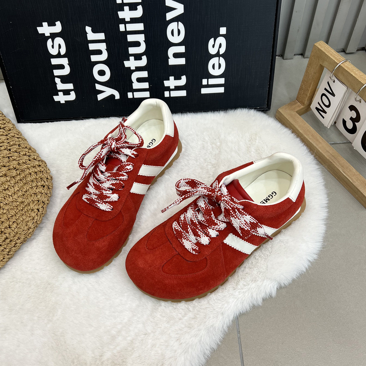 2026年春季新款真皮平底系带红色德训鞋女时尚百搭休闲复古阿甘鞋,女鞋,德训鞋,淘宝优惠券,粉丝福利购,淘宝优惠卷